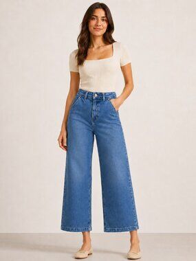 Chemistry Light Wash Wide Leg Cropped Jeans Size 28 Fits 27